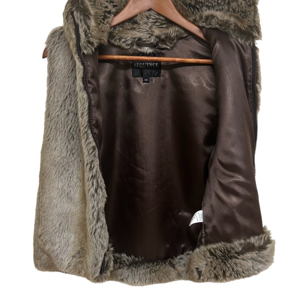 â˘Never Worn⢠Faux Fur Full Zip Vest Jacket with Stand Collar/Pockets (S-M) - Picture 5 of 15